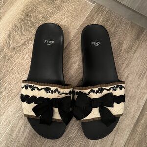 Fendi Knit Bow Flat Slide Sandals